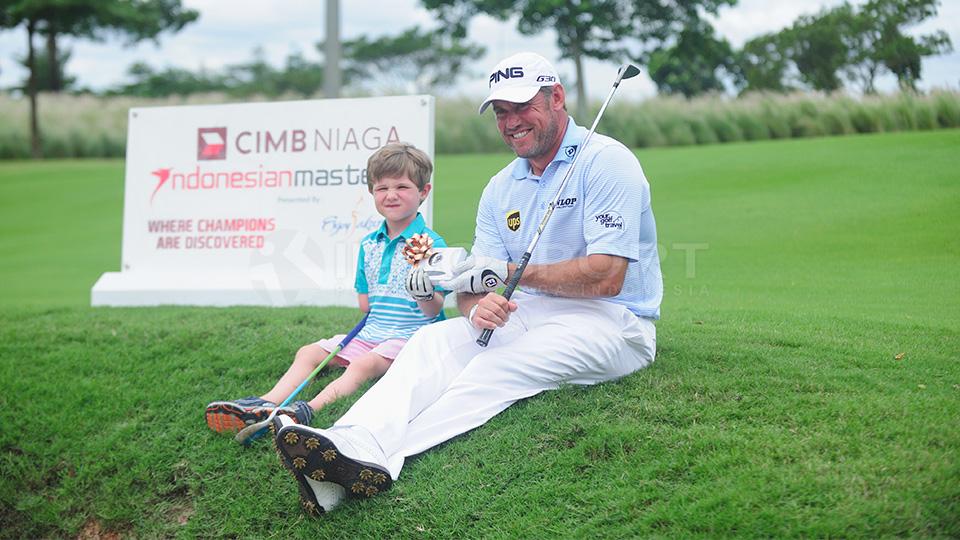 Lee Westwood memuji pegolf muda usia empat tahun, Tommy Morrissey, yang lahir tanpa lengan kanan.